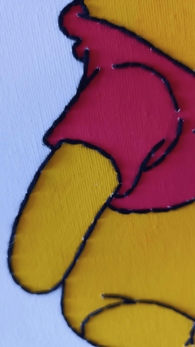 Toile brodée ourson avec prénom 