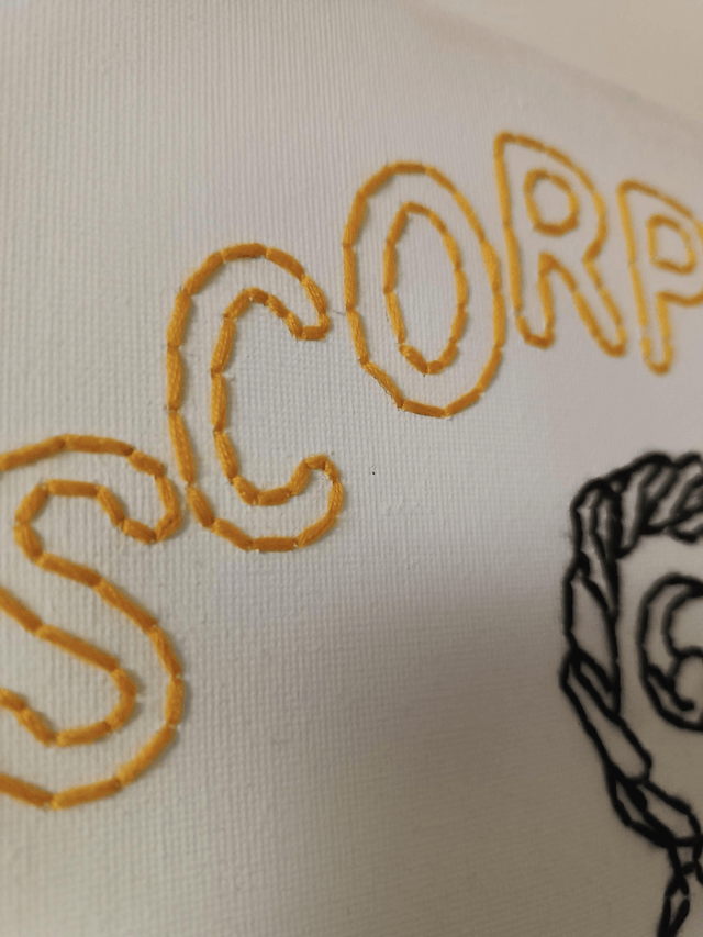 Toile brodée signe astro Scorpion 