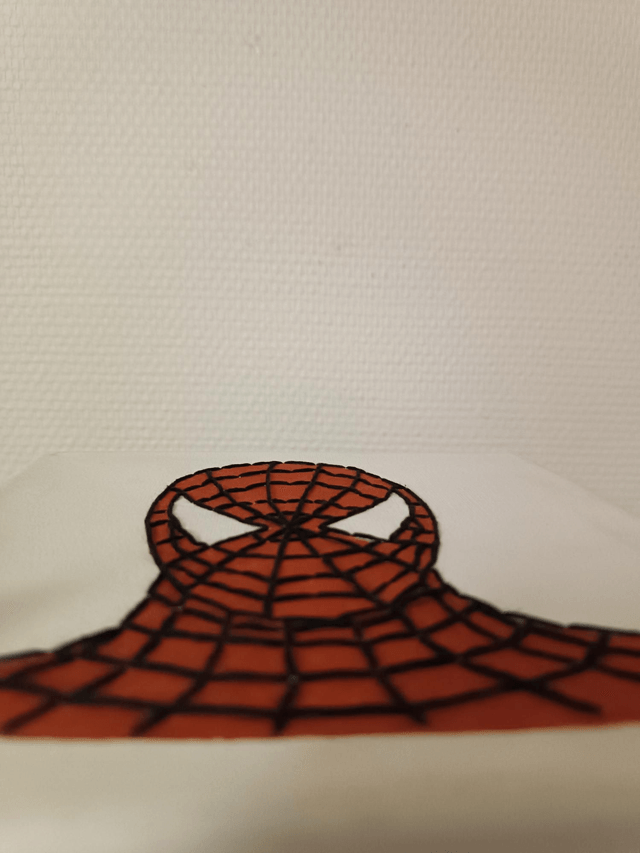Toile brodée homme araignée 