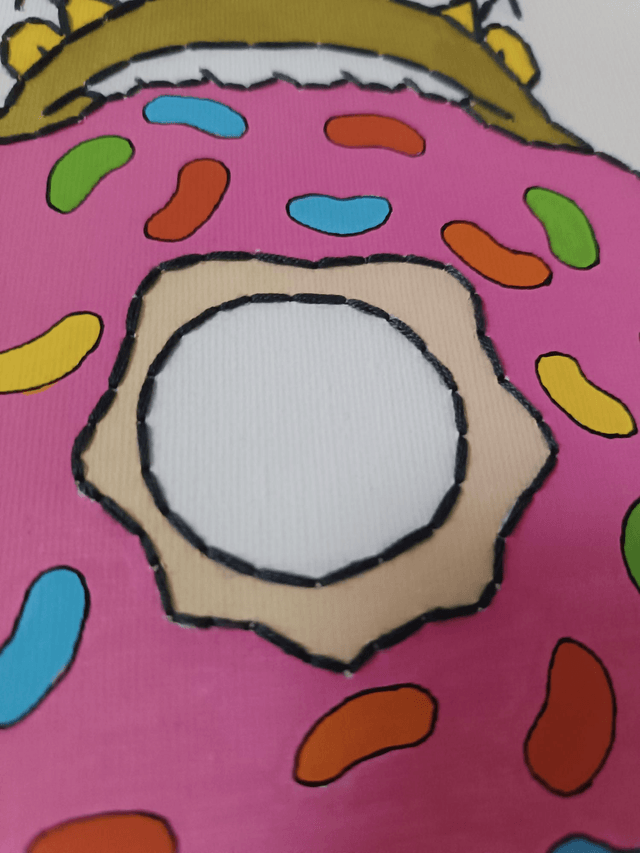 Toile brodée H et son donut