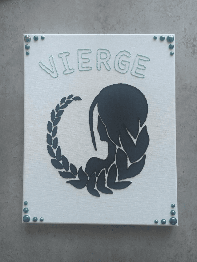 Toile brodée signe astro Vierge